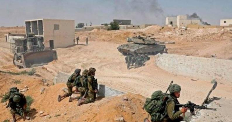 الجيش الإسرائيلي يهاجم موقعًا سوريًا ويفكك إمدادات عسكرية من عهد الأسد